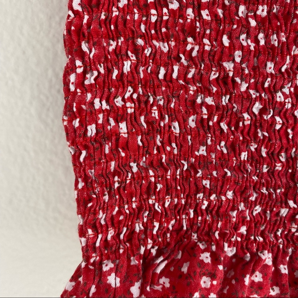 Red and White Floral Crop Top - Picture 3 of 3